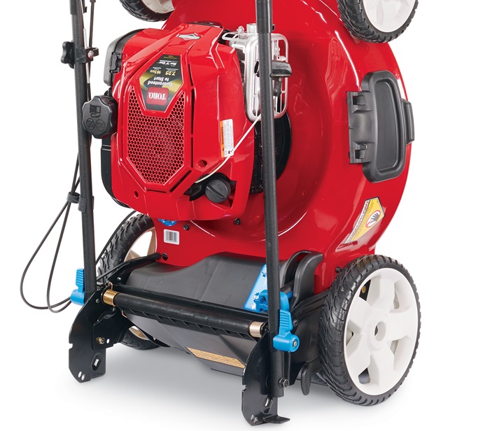 Briggs & Stratton engine stands upright with no fuel or oil leaks